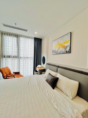 Deluxe Apartment | Free minibar items, in-room safe, desk, laptop workspace - NVT Housing - Vinhomes Ocean Park Apartment Hanoi (Hanoi)