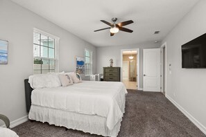 5 bedrooms, desk, iron/ironing board, travel crib - Fortebello Beachside 150 (Indian Harbour Beach)