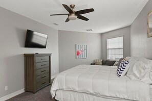 5 bedrooms, desk, iron/ironing board, travel crib - Fortebello Beachside 166 (Indian Harbour Beach)