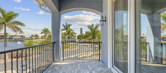 Fortebello Beachside 170 With PRIVATE POOL