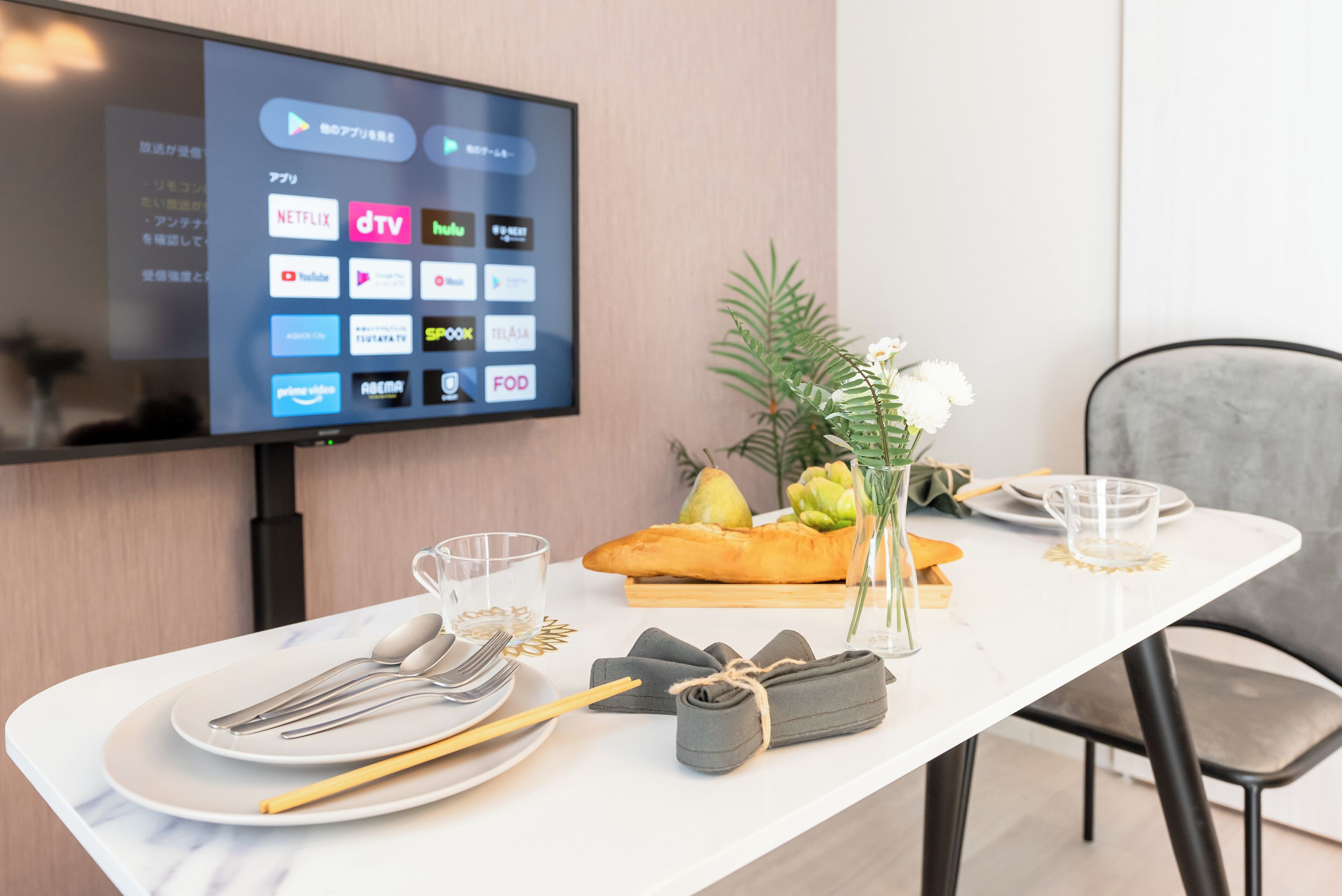 Room, Non Smoking (King) | Blackout drapes, free WiFi