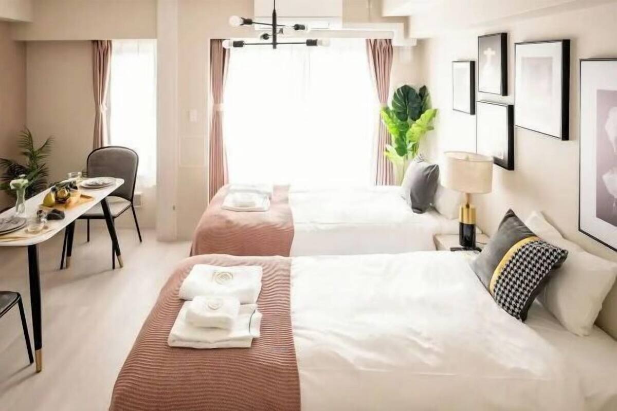 Blackout curtains, free WiFi
