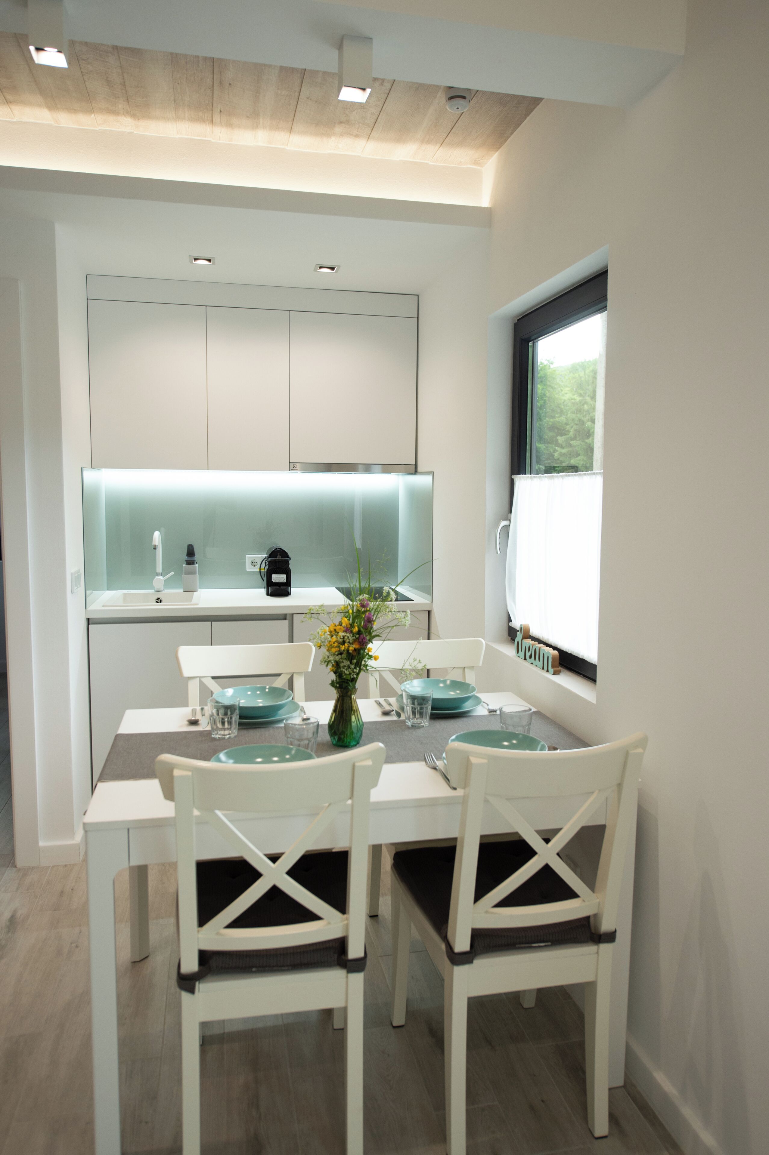 Superior Double Room | Private kitchen | Fridge, stovetop, coffee/tea maker, cookware/dishes/utensils