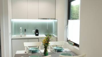 Superior Double Room | Private kitchen | Fridge, stovetop, coffee/tea maker, cookware/dishes/utensils