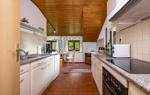 Refrigerador, horno, parrilla de estufa y lavavajillas 