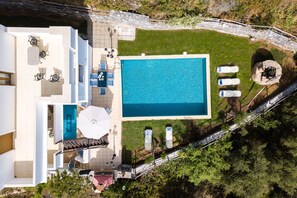 Outdoor pool - Villa Eleutheria, a cozy and private retreat with an outdoor Pool and Jacuzzi. (Rethymno)