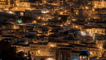 Superior Room | Egyptian cotton sheets, premium bedding, down comforters, pillowtop beds