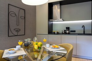 Superior Apartment, 1 Queen Bed with Sofa bed | Private kitchen | Full-size fridge, microwave, stovetop, coffee/tea maker - Feelathome Nervión Apartments (Seville)