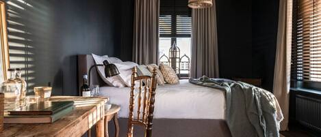 1 chambre, bureau, fer et planche à repasser, Wi-Fi gratuit