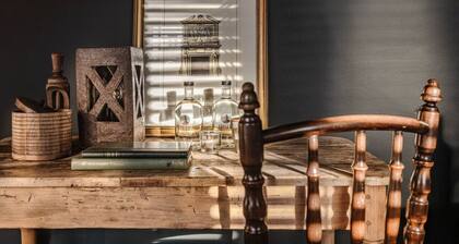 Luxury room with en suite bathroom