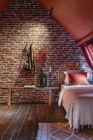 2 Schlafzimmer, Schreibtisch, Bügeleisen/Bügelbrett, kostenloses WLAN