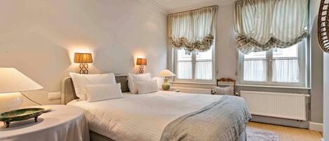 2 chambres, bureau, fer et planche à repasser, Wi-Fi gratuit