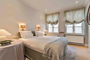 2 chambres, bureau, fer et planche à repasser, Wi-Fi gratuit