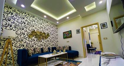 the Realtors inn Luxurious 1bed Apartment dha 2