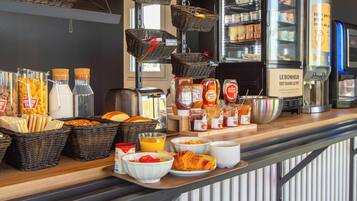 Daily buffet breakfast for a fee