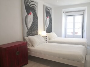 2 chambres, fer et planche à repasser, accès à Internet, literie fournie