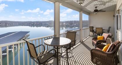 Beautiful Cove Views & Plenty Relaxing Spaces