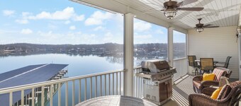 Beautiful Cove Views & Plenty Relaxing Spaces