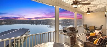 Beautiful Cove Views & Plenty Relaxing Spaces