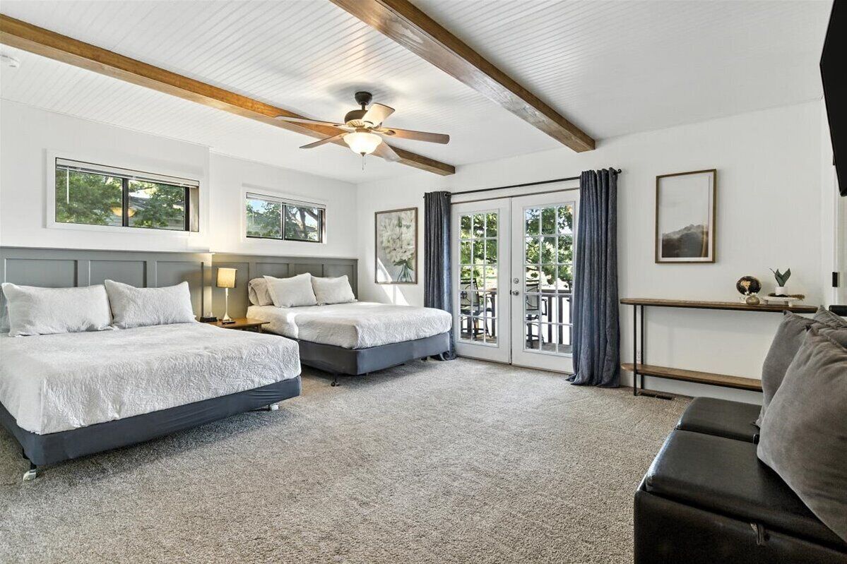 3 bedrooms, iron/ironing board, free WiFi, bed sheets