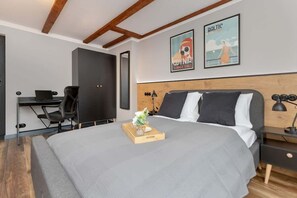 Unclassified image, 2 of 27, button