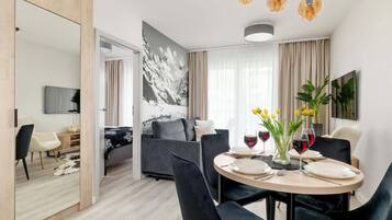 1 bedroom, iron/ironing board, travel crib, WiFi