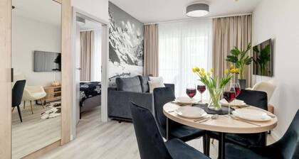 Modern Apartment | Balcony, Parking and Spa Access