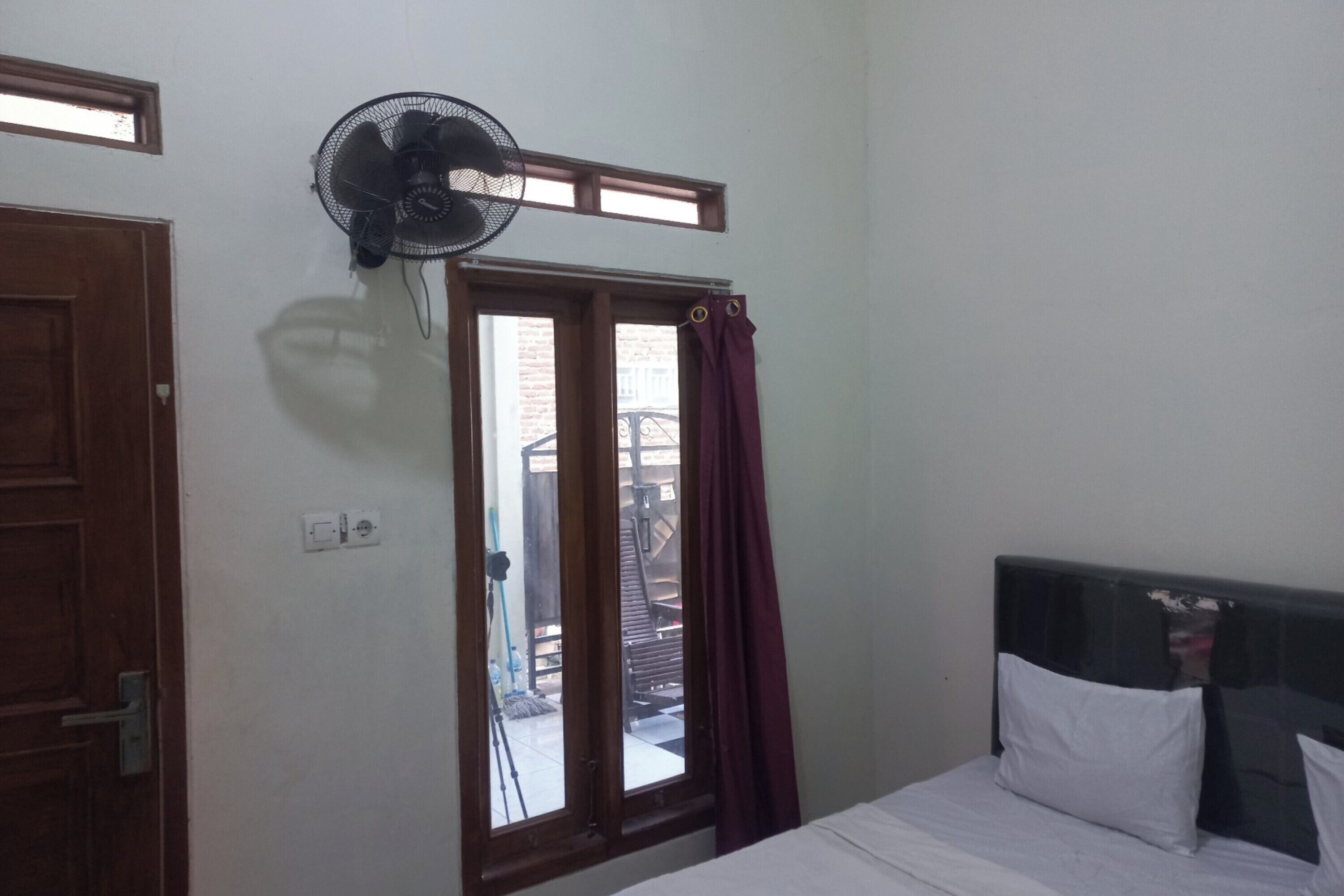 Foto - Hotel O Chimi Rumah Kost