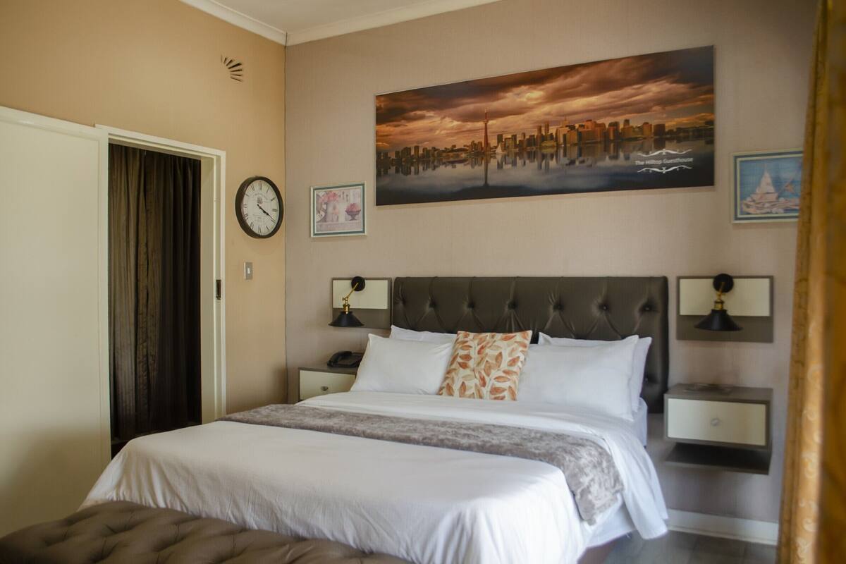 1 quarto, roupas de cama premium, edredons de pluma, frigobar