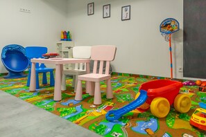 Children’s play area – indoor