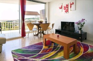 Living area - Lovely Apt, Beautiful sea view! S'agaro beach (S'Agaró)