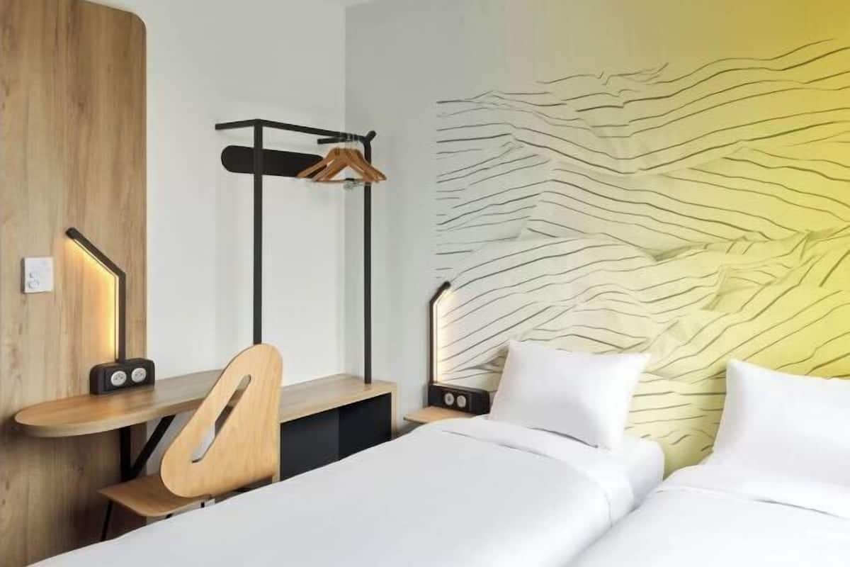 Desk, free cots/infant beds, free WiFi, bed sheets