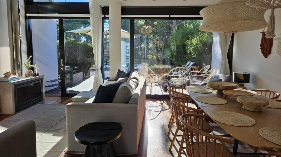 Tr ia Beach House With Pool