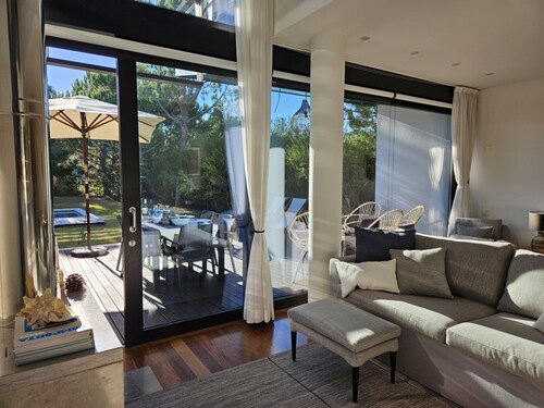 Tr ia Beach House With Pool