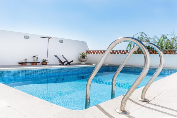 Sunset Terrace Pool - Ericeira