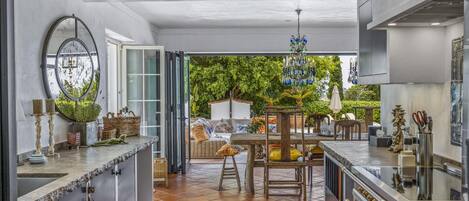 別墅, 吸煙房 | 4 間睡房