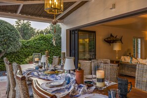 Villa, Smoking
