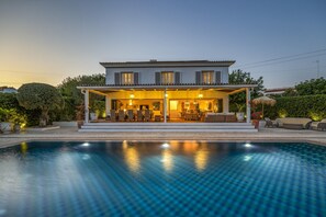Villa, Smoking | 4 bedrooms