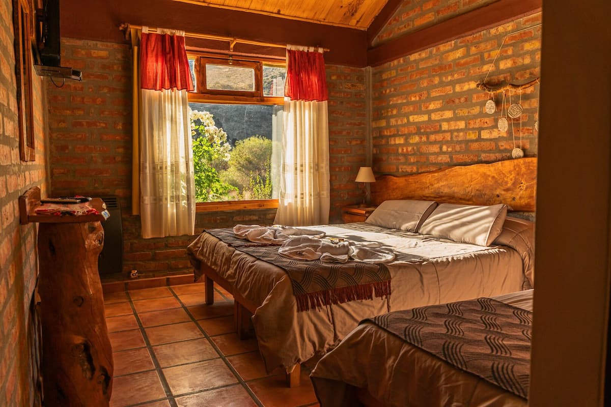 Kamer, 1 twee- of 2 eenpersoonsbedden | Donzen dekbedden, gratis wifi