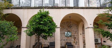 プレミアム アパートメント 3 ベッドルーム ガーデンビュー | テラス / パティオ