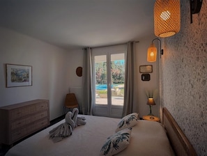 4 quartos, ferros/tábuas de passar roupa, berço de viagem, Wi-Fi