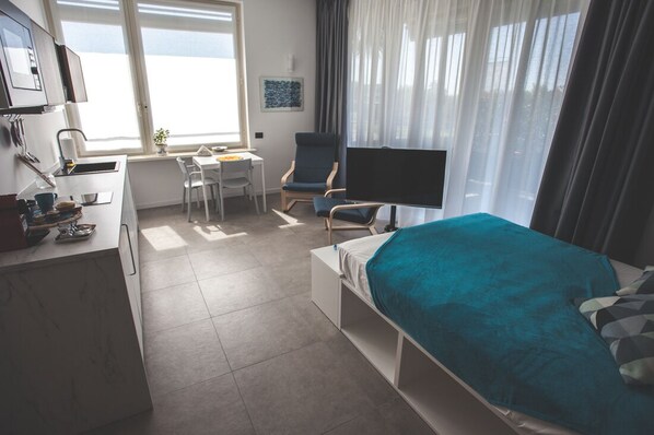 1 bedroom, iron/ironing board, WiFi, bed sheets - Apartaments KITA HOUSE in Bergamo (Bergamo)