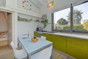 Fridge, microwave, oven, dishwasher