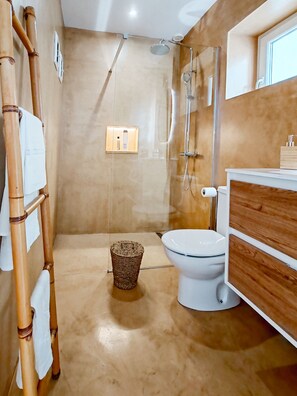 Hair dryer, towels, soap, shampoo