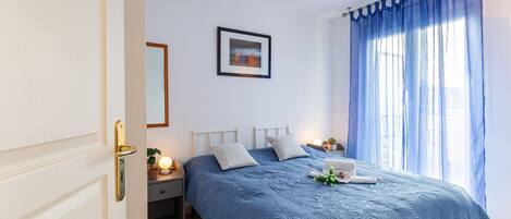 Silitysrauta/-lauta, ilmainen Wi-Fi, vuodevaatteet