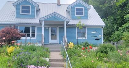 Garden Terrace, Steps from Downtown Bayfield