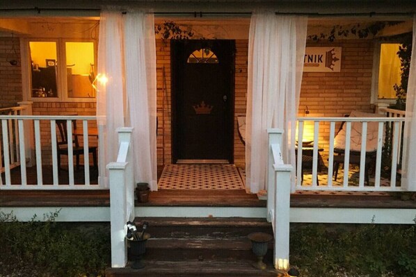 تفاصيل الفندق من الخارج