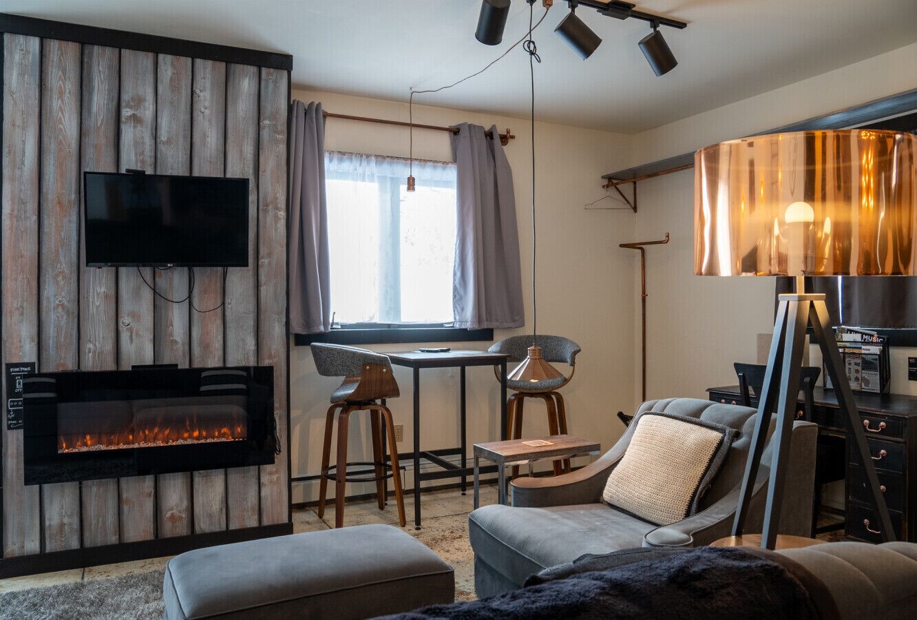 智能電視、壁爐