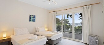 The White Cottage | Relaxed Metung Getaway