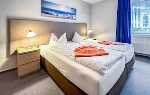 1 bedroom, travel cot, free WiFi, bed sheets